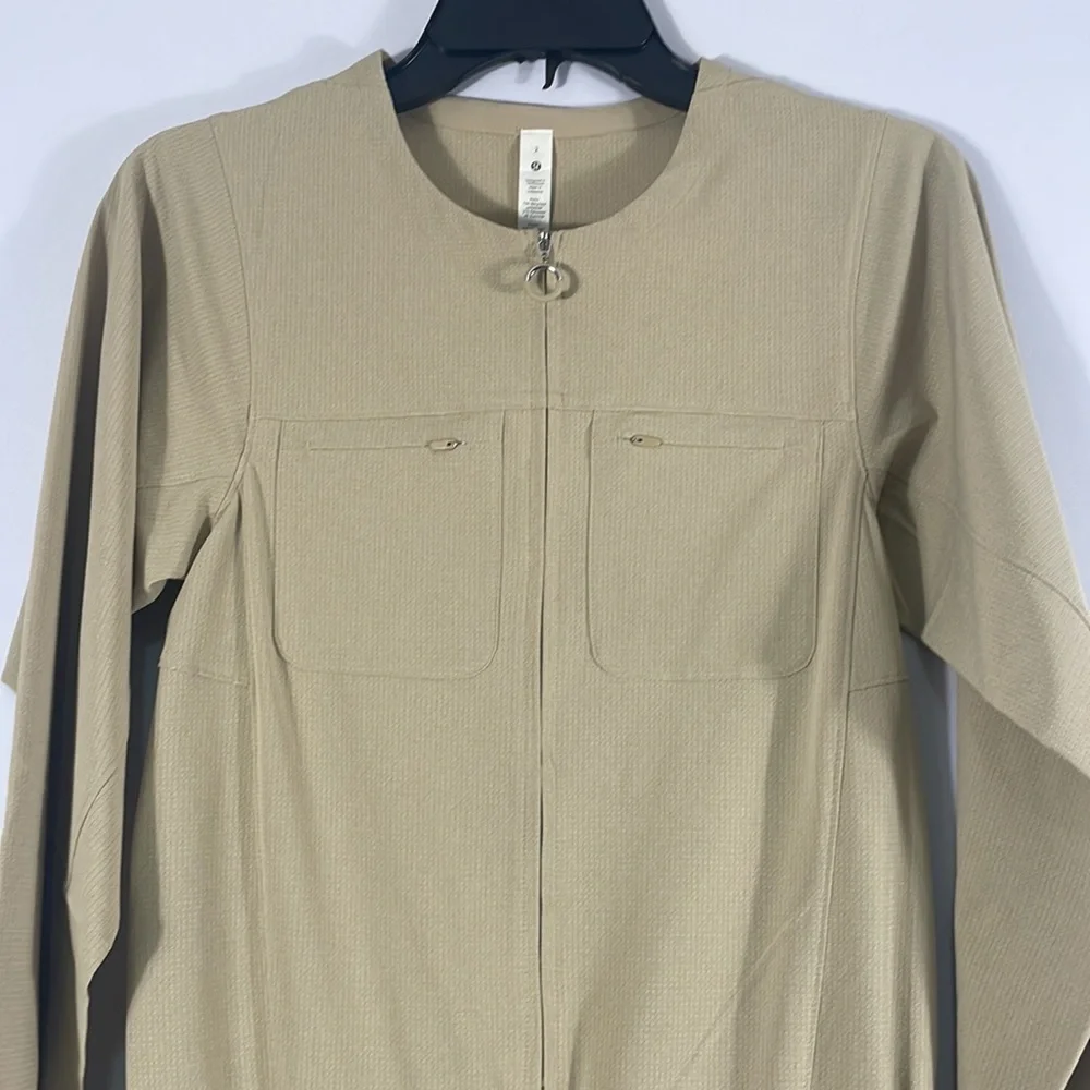 Lululemon Ventlight Zippered, Flight Suit,Tan, Khaki,Drawstring,Onesie,Size 2 - Picture 15 of 15